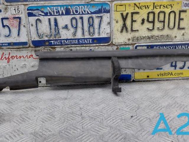 Ущільнювач арки крила 638285NA0A NISSAN
