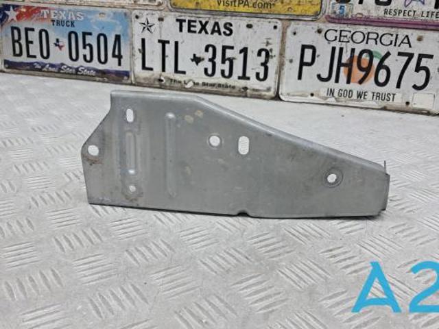Буфер бампера переднього 6400D581 MITSUBISHI