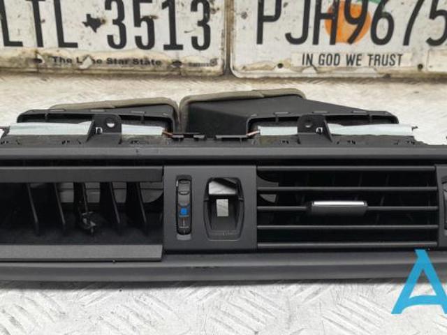 Решітка повітропровода 64229166885 BMW