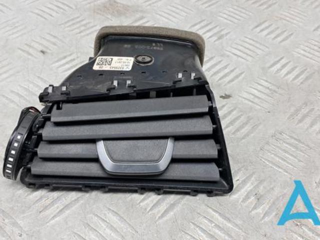 Решітка повітроводу ліва 64229329545 BMW