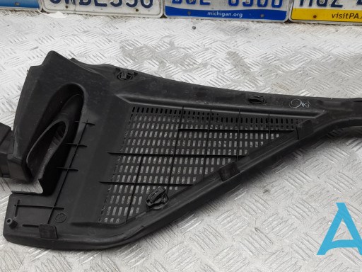 Водостік лобового скла, жабо 64316945583 BMW