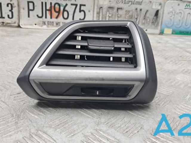 Решітка повітропровода права 66110SJ100 SUBARU