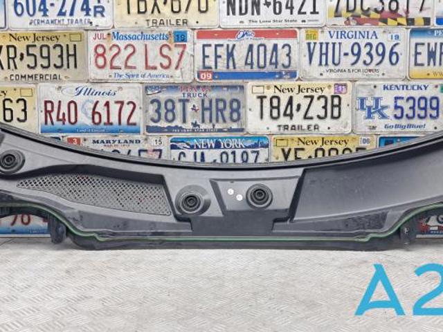 Водостік лобового скла, жабо 668625DF0A NISSAN