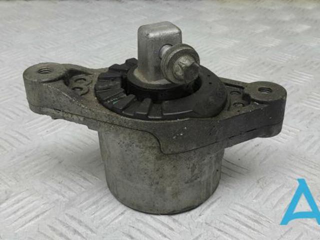 Права подушка двигуна 670004871 MASERATI