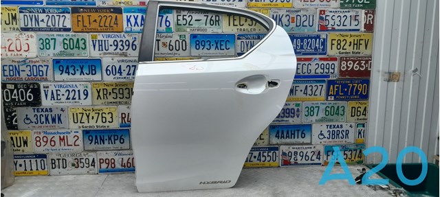 Двері пасажирськи задні ліві 6700476010 TOYOTA