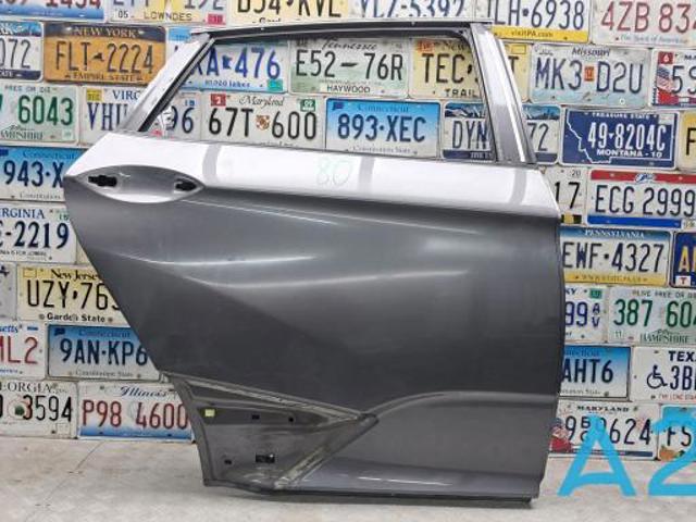 Двері пасажирські задні праві 67510TRTA91ZZ HONDA