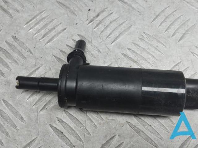 Помпа омивача 67637340773 BMW