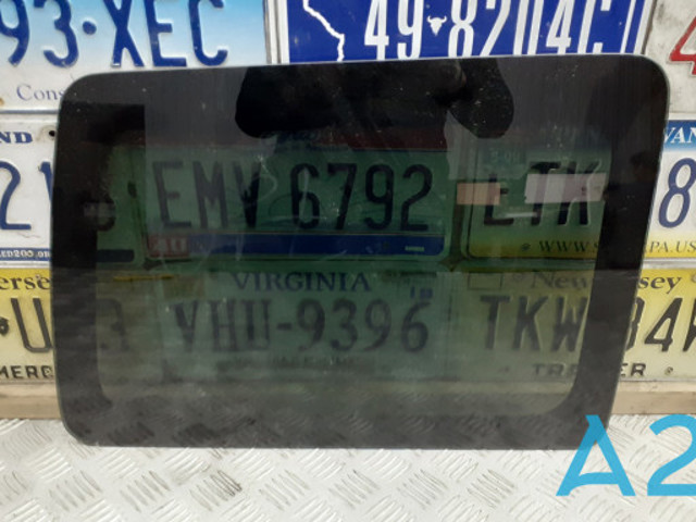 Стукло багажника, праве 68003726AB CHRYSLER