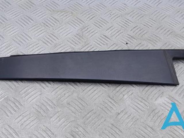 Накладка задньої двері, лівої, вертикальна 68102577AA CHRYSLER