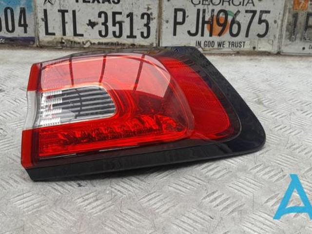 Задній правий зовнішній ліхтар 68102906AF CHRYSLER