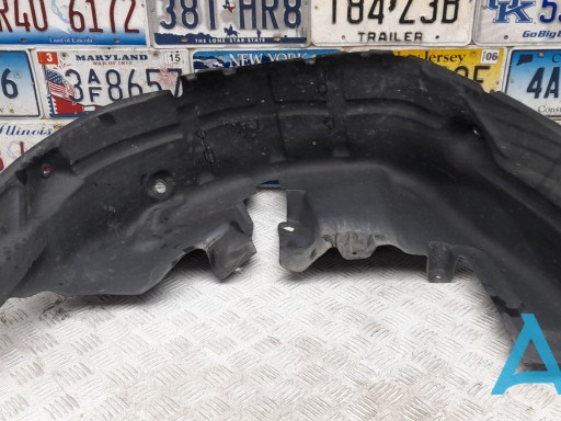 Підкрилок заднього крила, лівий 68209677AE CHRYSLER