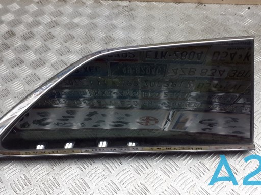 Стукло багажника, праве 68213834AA CHRYSLER