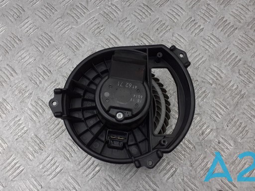 Двигун вентилятора пічки (обігрівача салону) 68223053AC CHRYSLER
