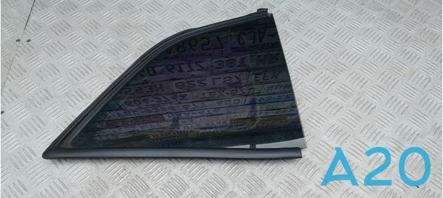Стукло багажника, праве 68234216AA CHRYSLER