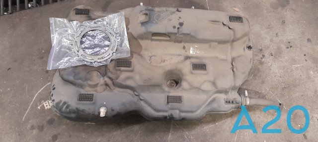 Бак паливний 68254860AA CHRYSLER