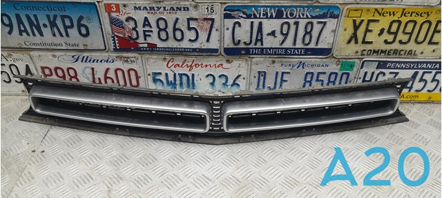 Решітка радіатора 68259754AA CHRYSLER