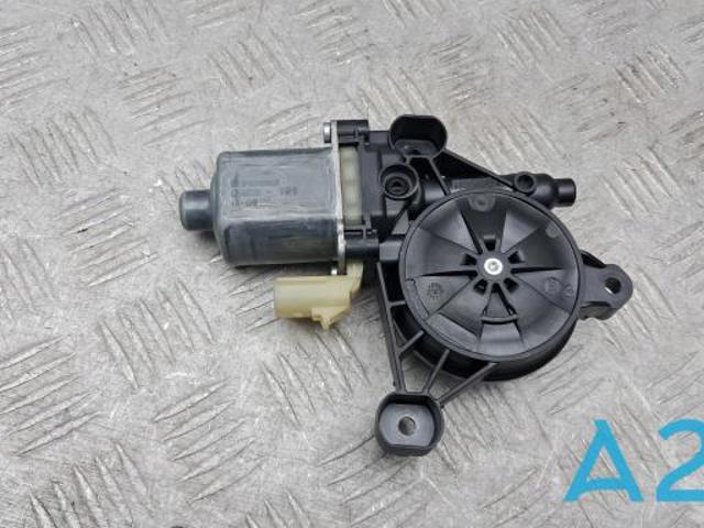 Двигун стеклопод'емника двері задньої, лівої 68292087AA CHRYSLER