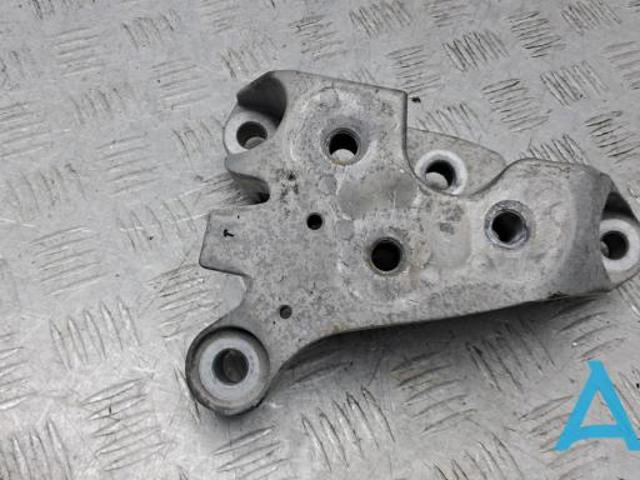 Кронштейн подушки КПП 68363284AA CHRYSLER