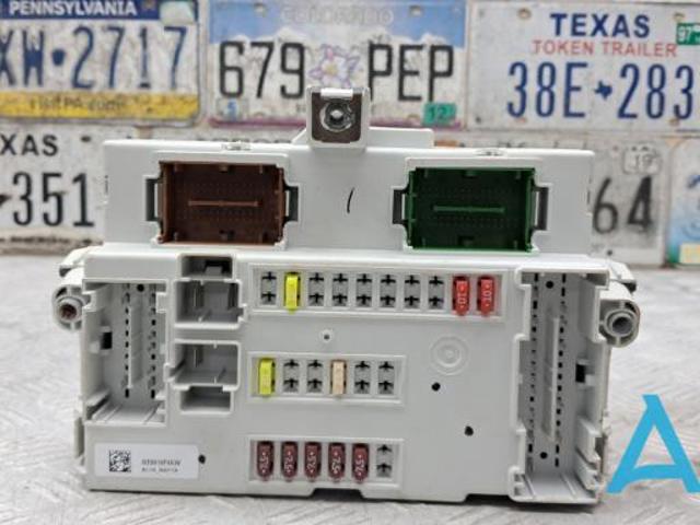 Корпус запобіжників 68412070AB CHRYSLER