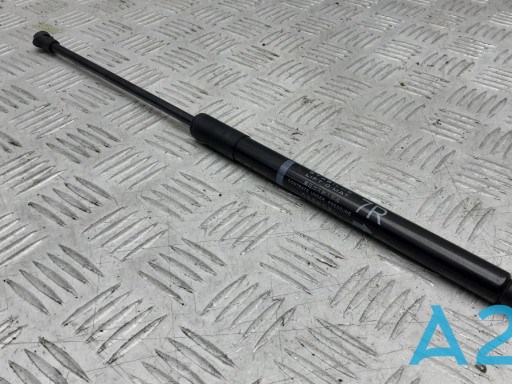 Амортизатор двері 3/5-ї задньої 689500W860 TOYOTA