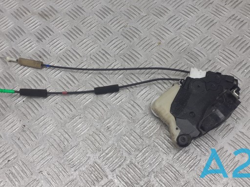 Внутрішній дверний замок 6903047060 TOYOTA