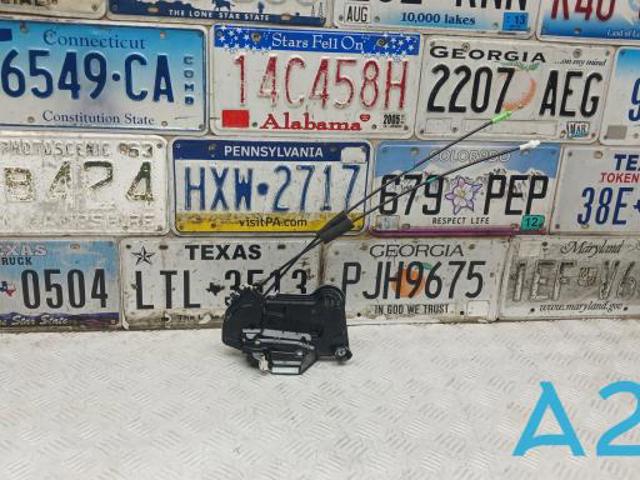 Замок дверей водія 6904053130 TOYOTA