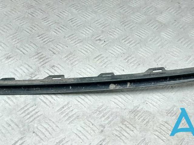 Молдинг переднього бампера, правий 71104TVAA10 HONDA