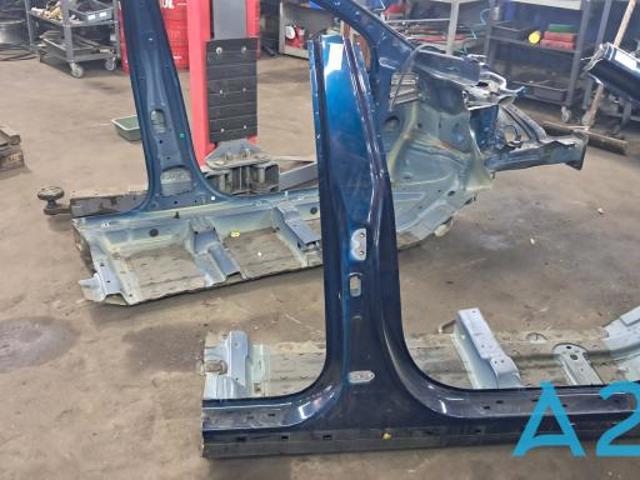 Амортизаційна стійка центральна, права 71120G5A00 HYUNDAI