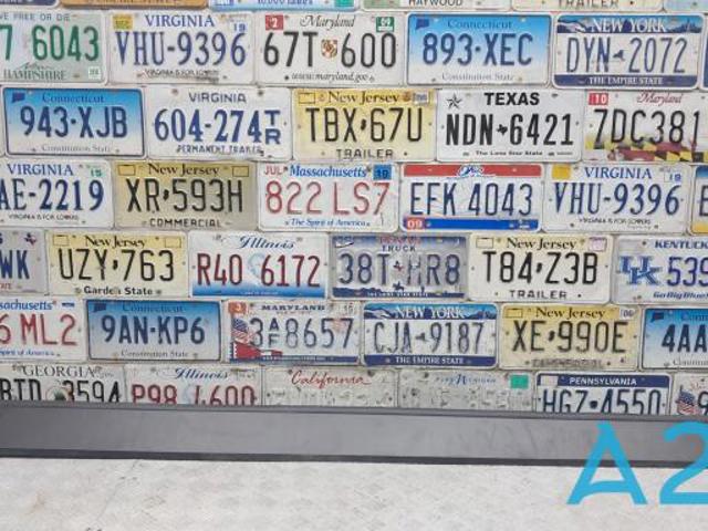 Накладка зовнішня (молдинг) порога, лівий 7250A135 MITSUBISHI