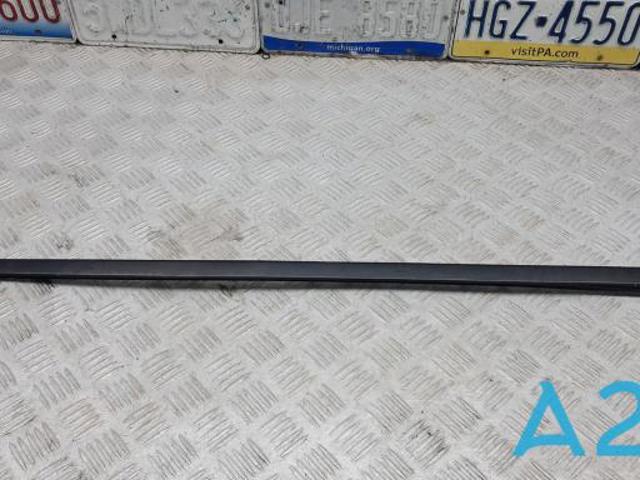 Правий молдинг вітрового скла 73152TRWA01 HONDA