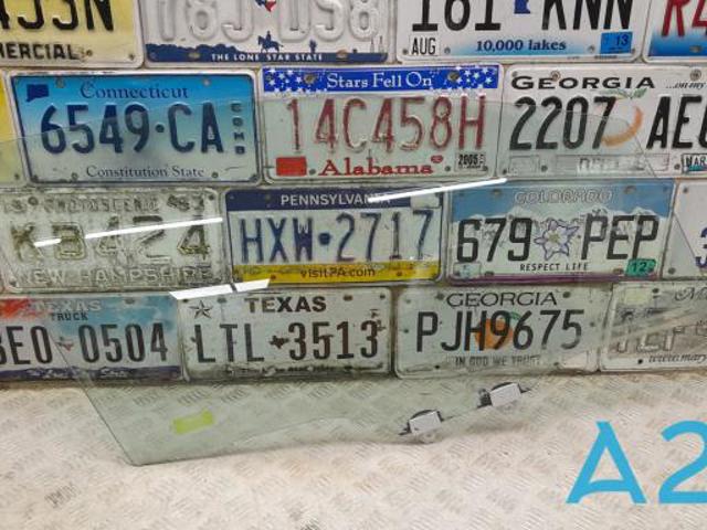 Скло передніх дверей, правою 73300TRTA01 HONDA