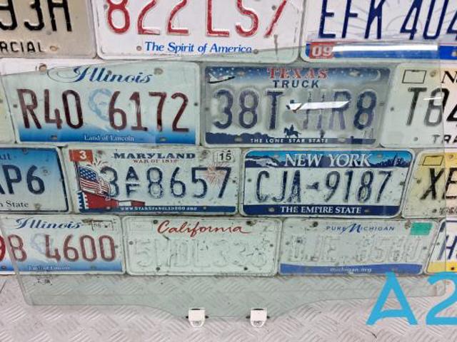 Скло задньої двері правої 73400TLCA01 HONDA