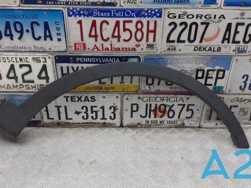Молдинг арки крила переднього, правий 756010R030 TOYOTA