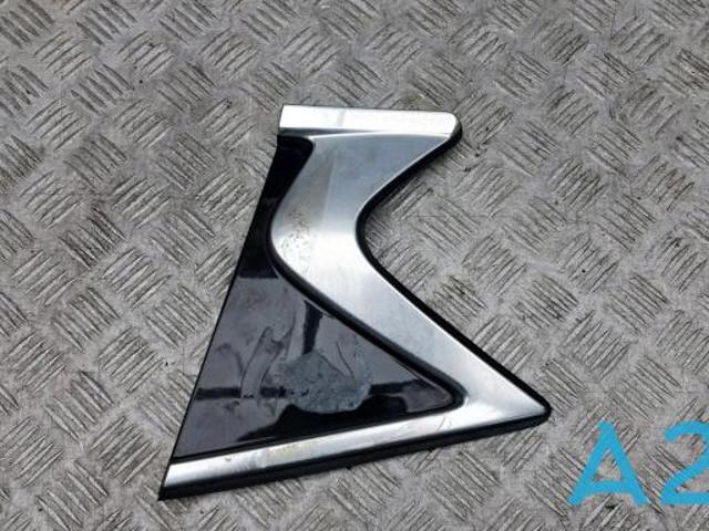 Накладка заднього правого крила 781265DA0A NISSAN
