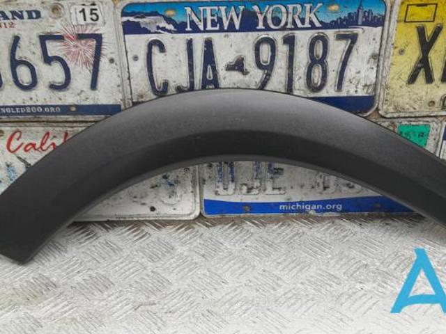 Молдинг арки колеса заднього, правий 788606RA0A NISSAN