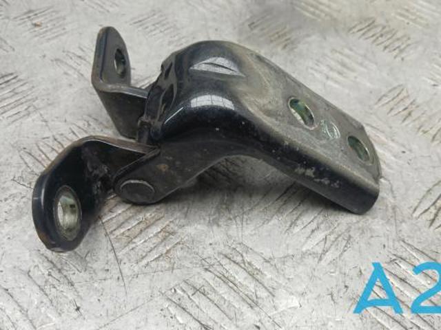 Дверний шарнір задній лівий 793502B000 HYUNDAI