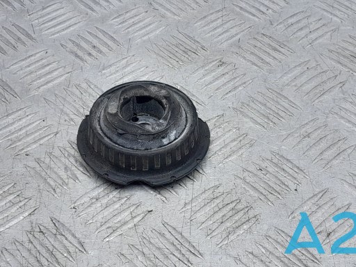 Кріплення переднього амортизатора Volkswagen Touareg 1