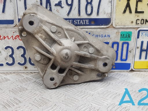 Кронштейн кріплення переднього важеля, задній 7L0412391D VAG