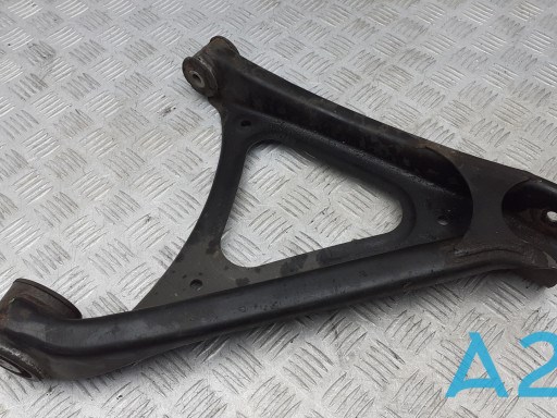 Важіль задньої підвіски нижній, лівий 7L0505311B VAG