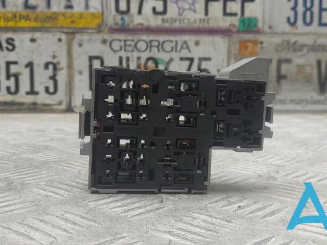 Корпус запобіжників 7L0937503 VAG