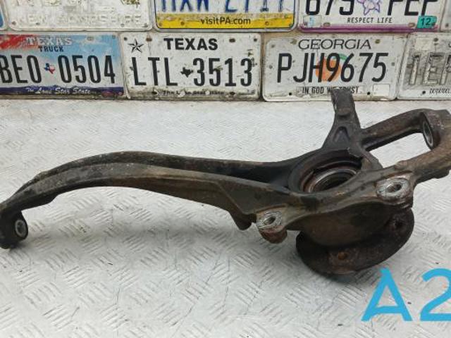 Кулак поворотний передній правий 7L8407258B VAG