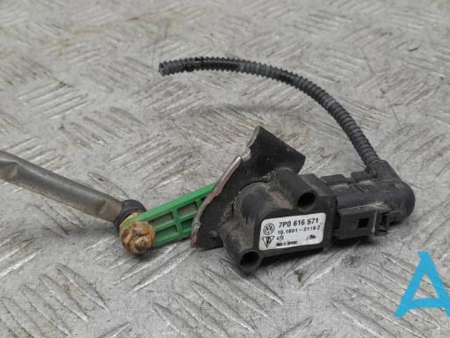Датчик рівня положення кузова, задній 7P0616571 VAG