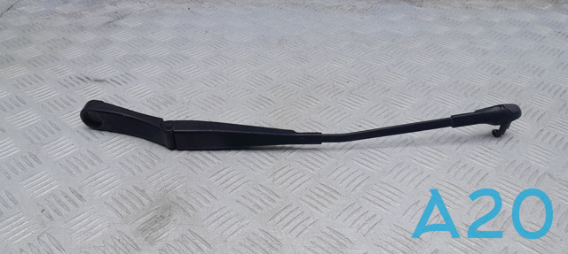 Важіль-поводок двірника лобового скла 7P0955409B PORSCHE