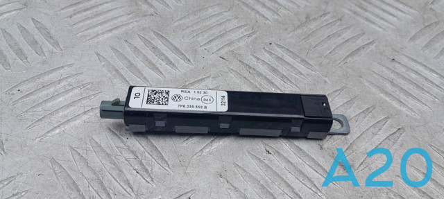 Підсилювач сигналу антени 7P6035552B VAG
