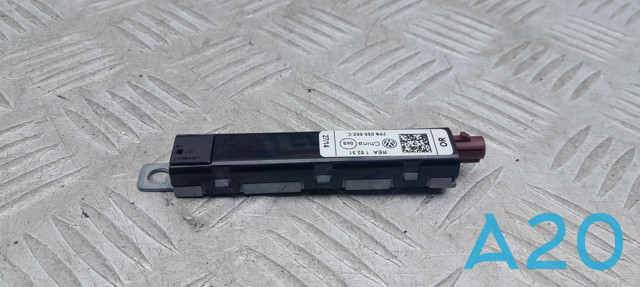 Підсилювач сигналу антени 7P6035552C VAG