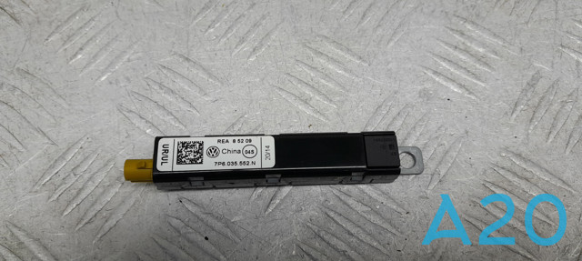 Підсилювач сигналу антени 7P6035552N VAG