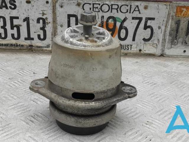 Підвіска двигуна (силового агрегату) 7P6199131 VAG