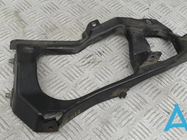 Кріплення фари передньої, лівої 7P6806509 VAG