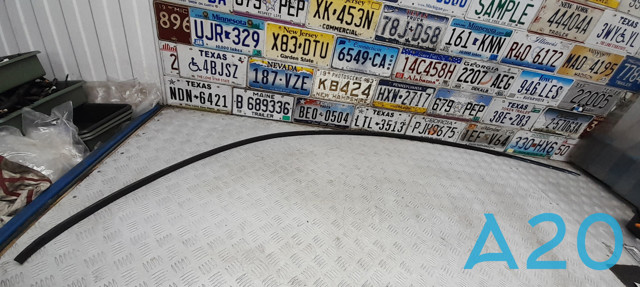 Молдинг даху, лівий 7P6854513B9B9 VAG