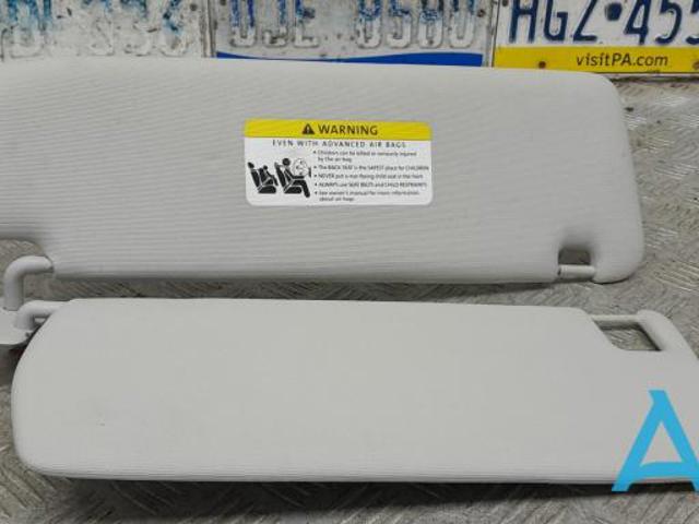 Козирок сонцезахисний автомобіля 7P6857551M2F4 VAG